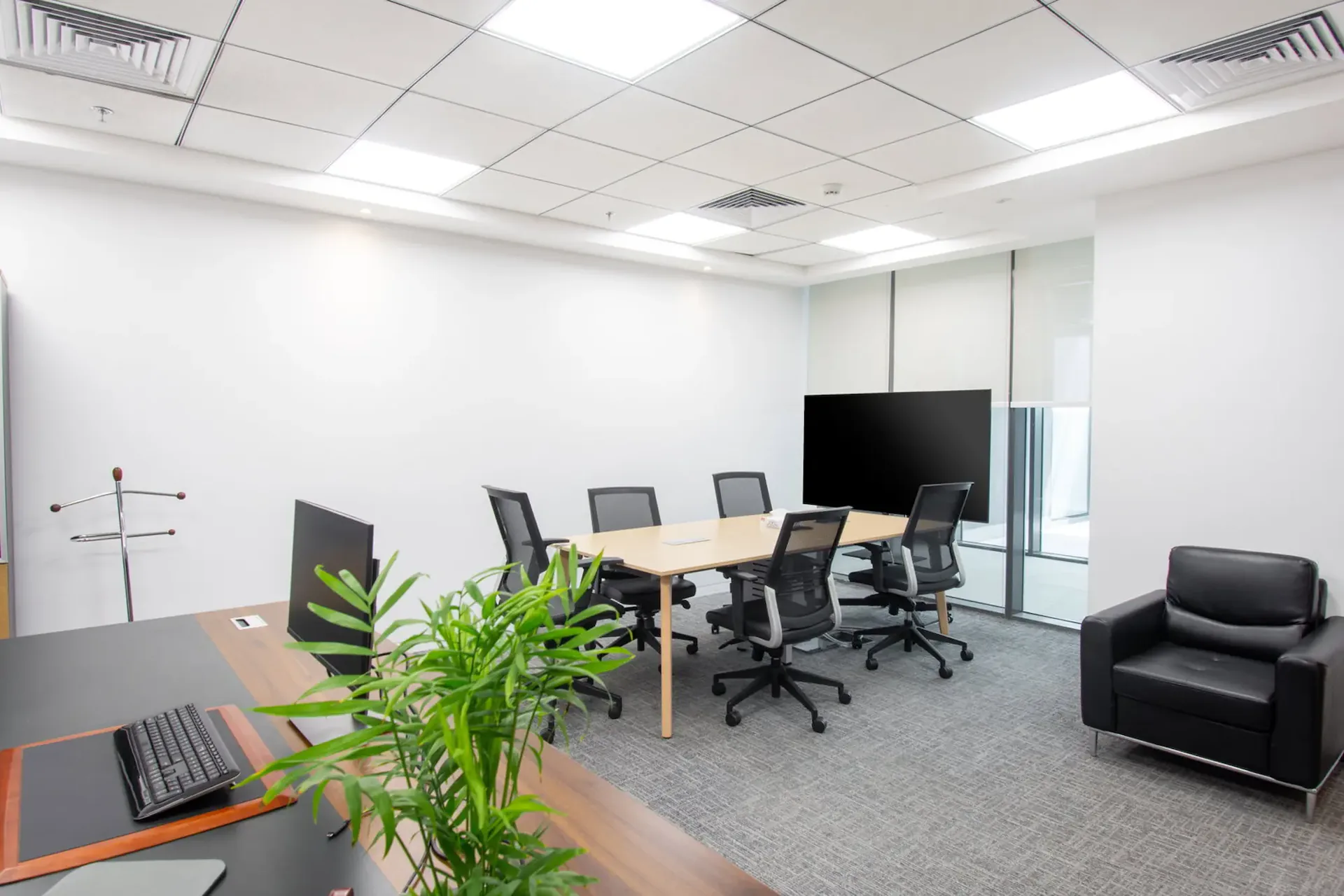 Büro für 15 Personen im Regus Balexert Tower