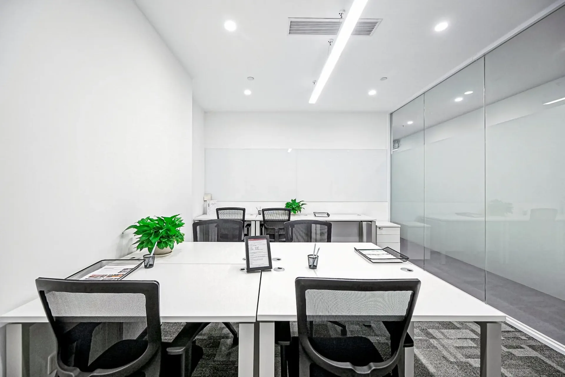 Büro für 15 Personen bei Regus Nations