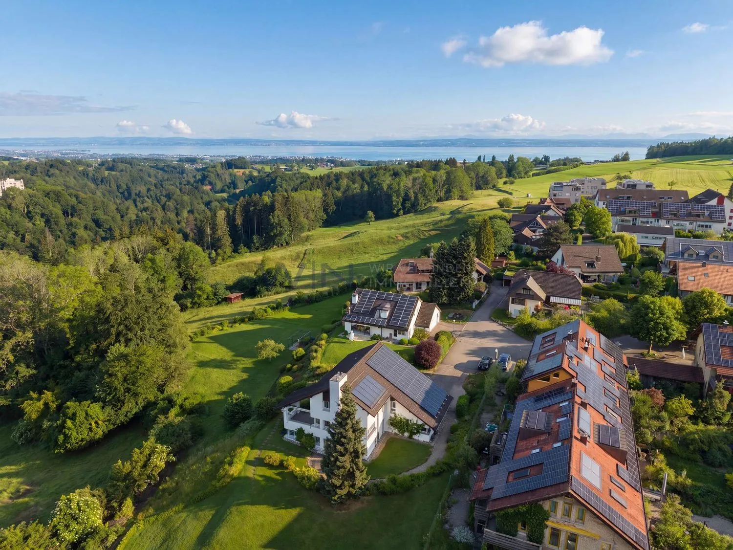 Exklusive Lage, magisches See-Panorama