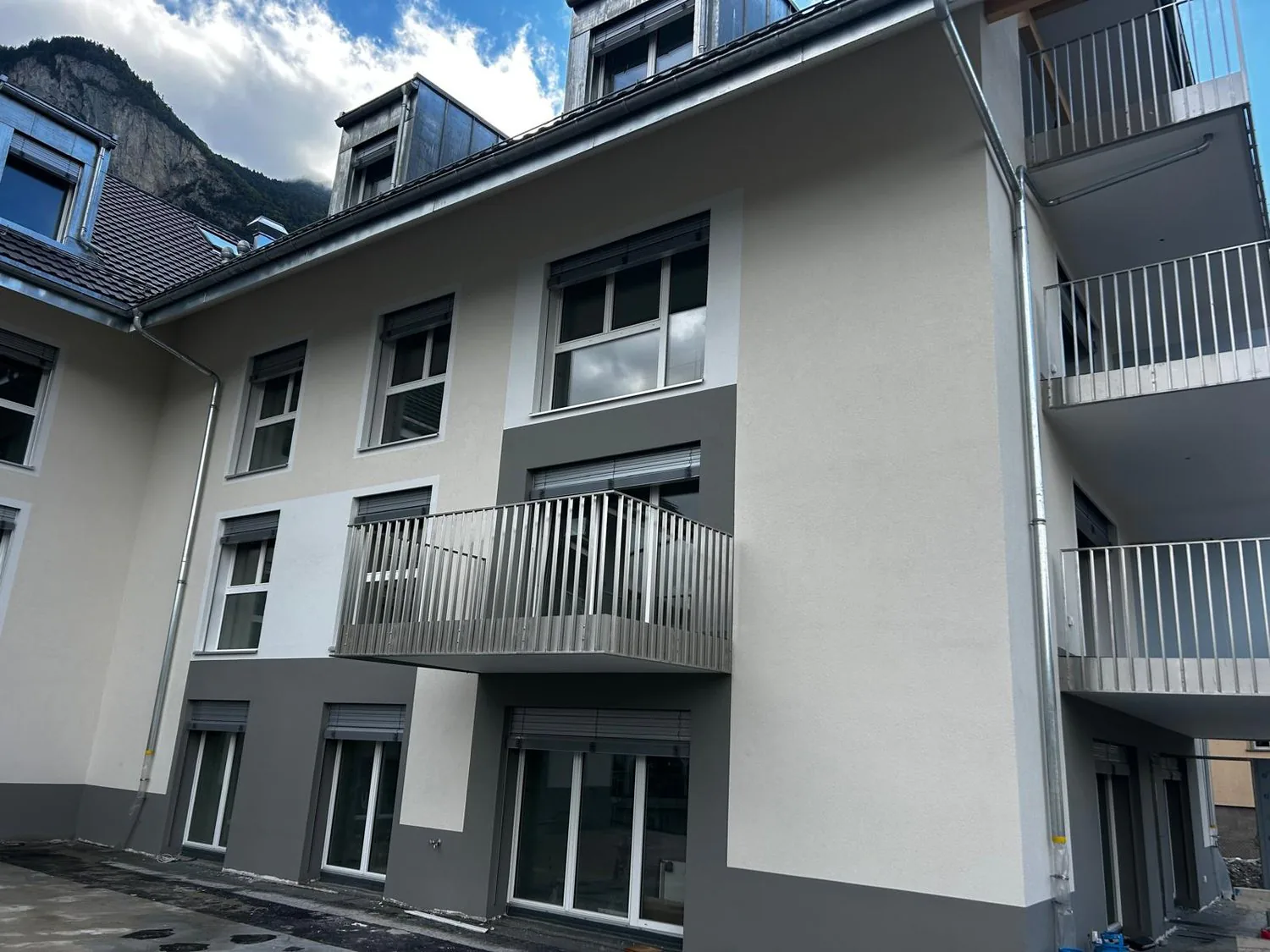 4.5-room apartments in a charming residence in Roche.