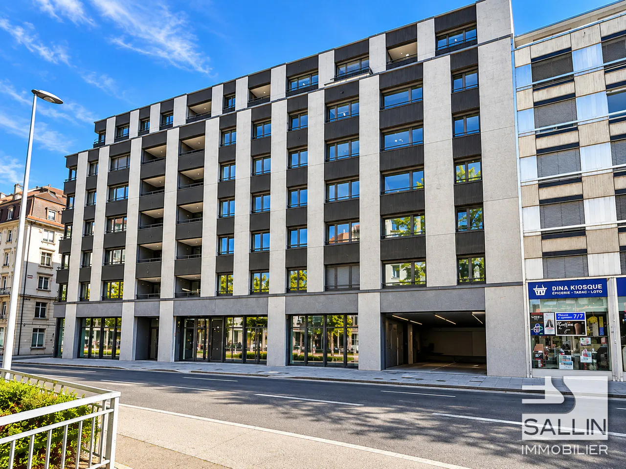 Appartamento nuovo di 3½ locali, con parcheggio, nel centro città