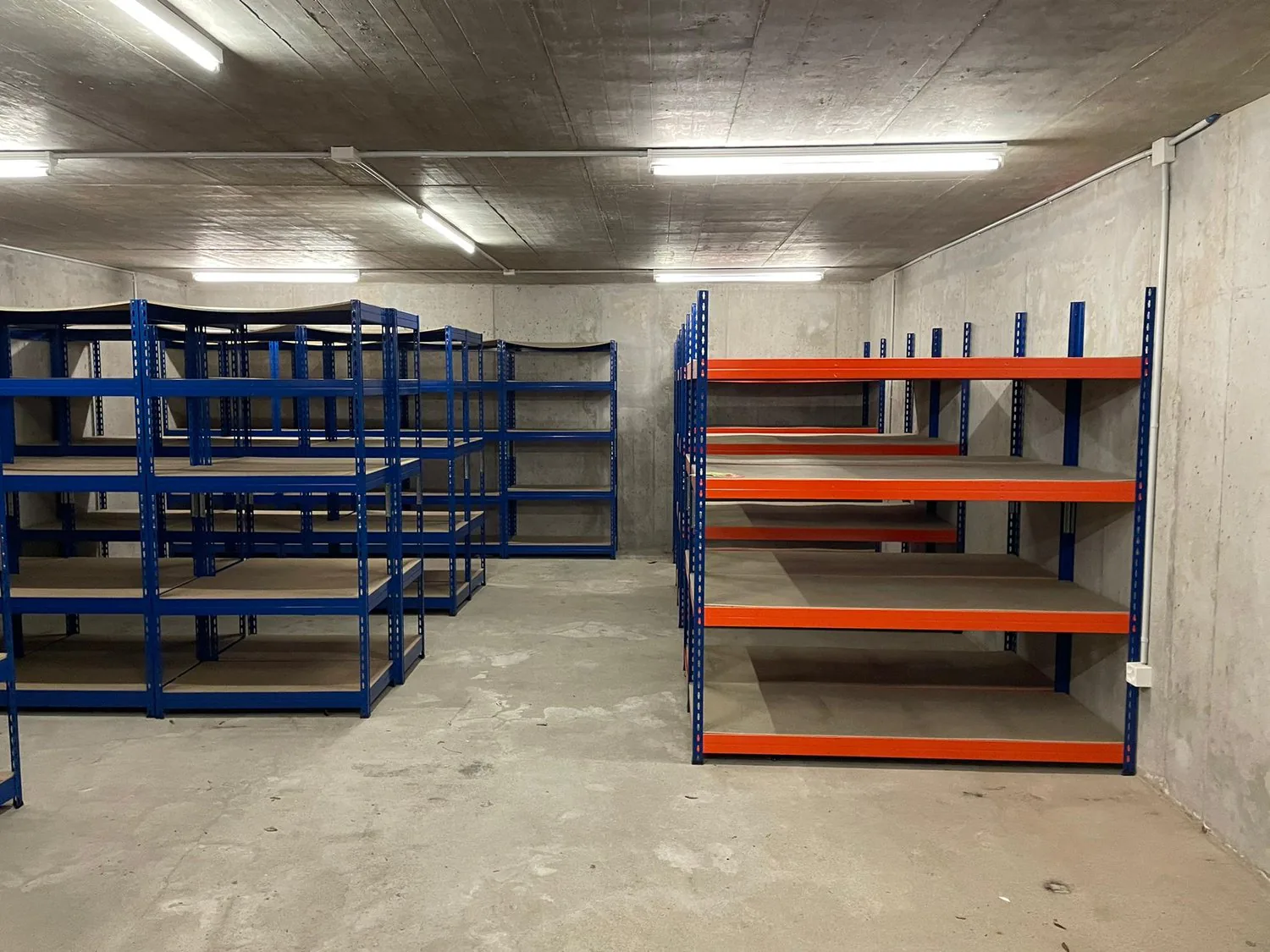 52.3 m2 storage in the center of Geneva