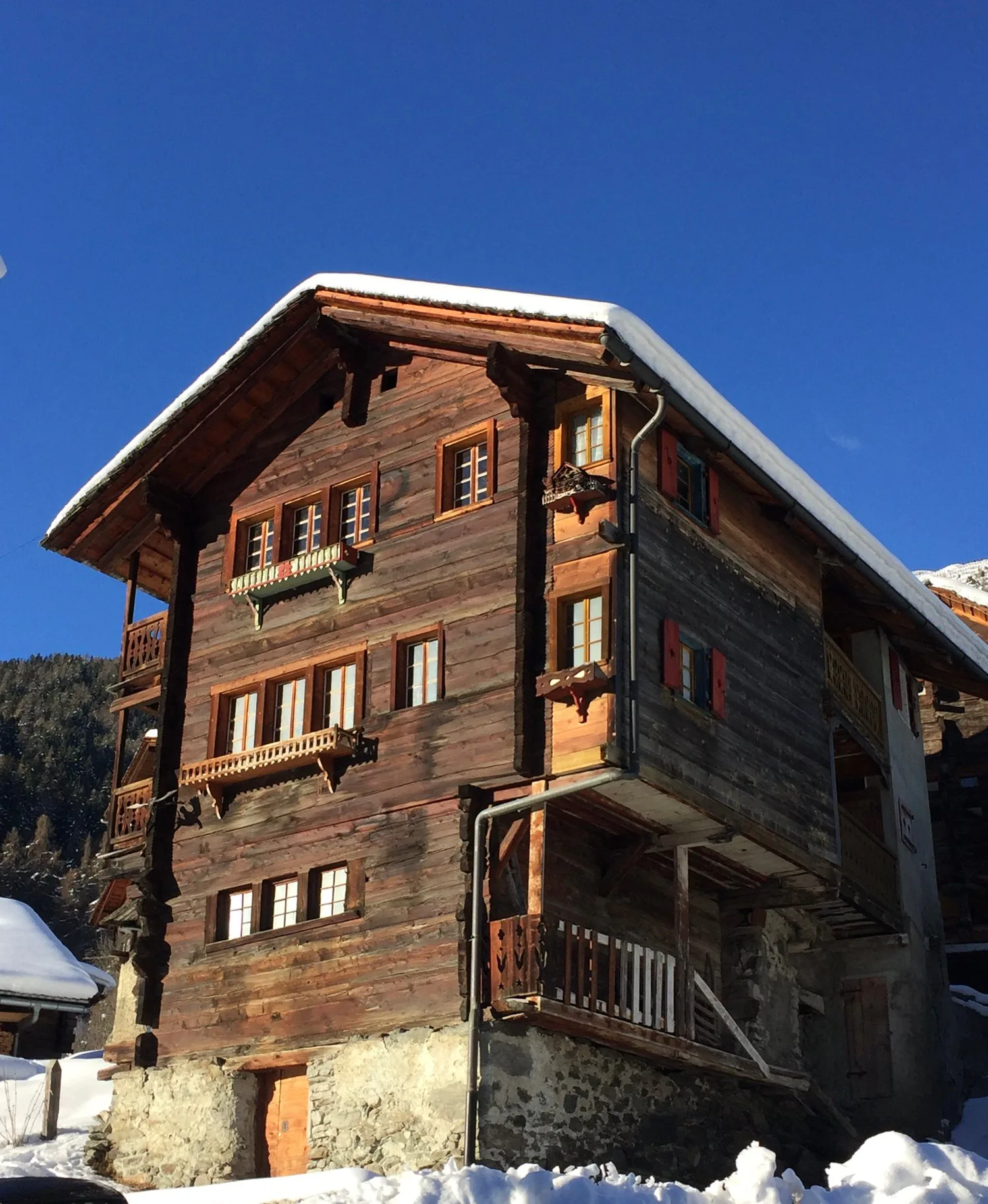 A rénover entièrement, Chalet traditionnel de 7 pièces - Anniviers