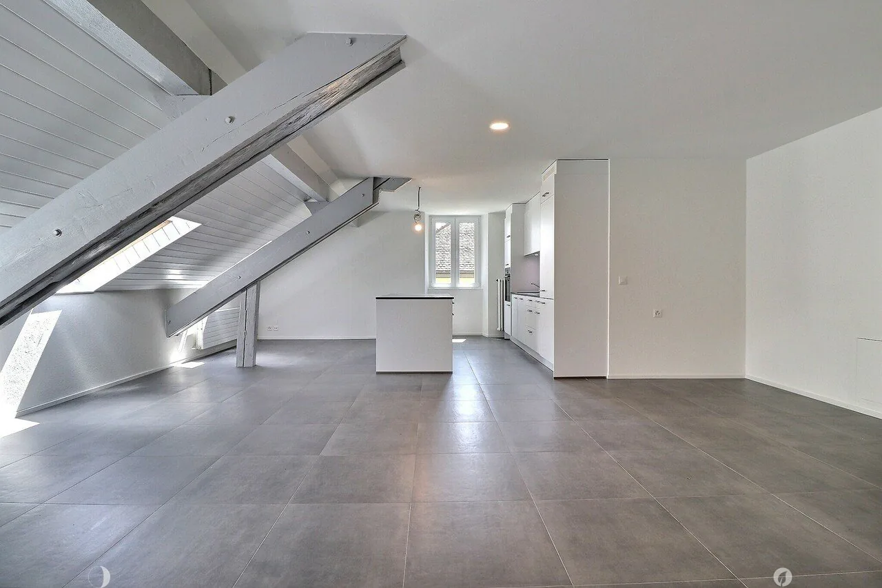 Schönes 3.5-Zimmer-Wohnung komplett renoviert im Stadtzentrum