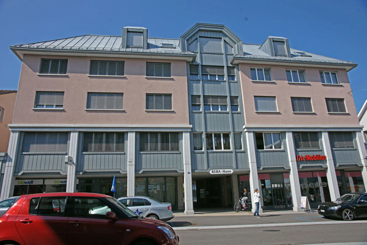 Place de stationnement pour voiture en parking souterrain