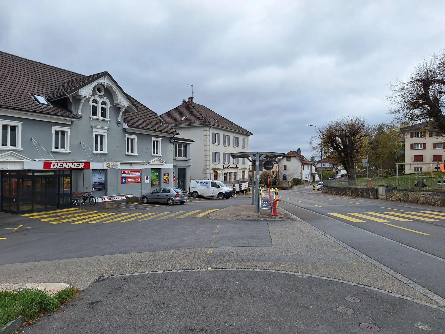 Lagerfläche von 263m2 zur Miete im Zentrum von Cernier