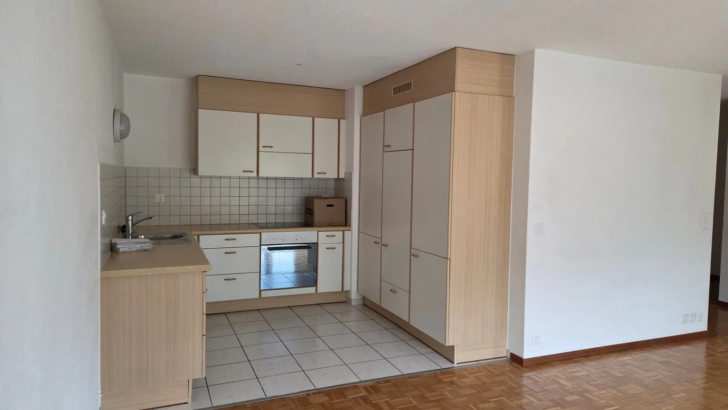 Wohnung in einem Gebäude mit Aufzug.