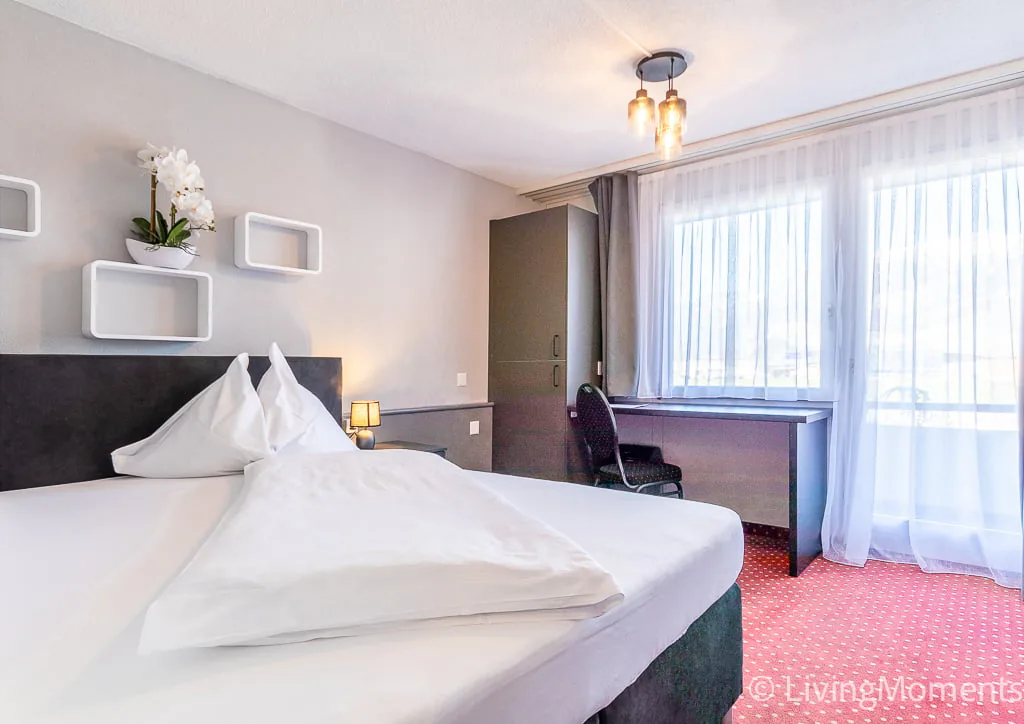 möblierte Studio Doppel mit Balkon im Parkhotel Wangs per sofort