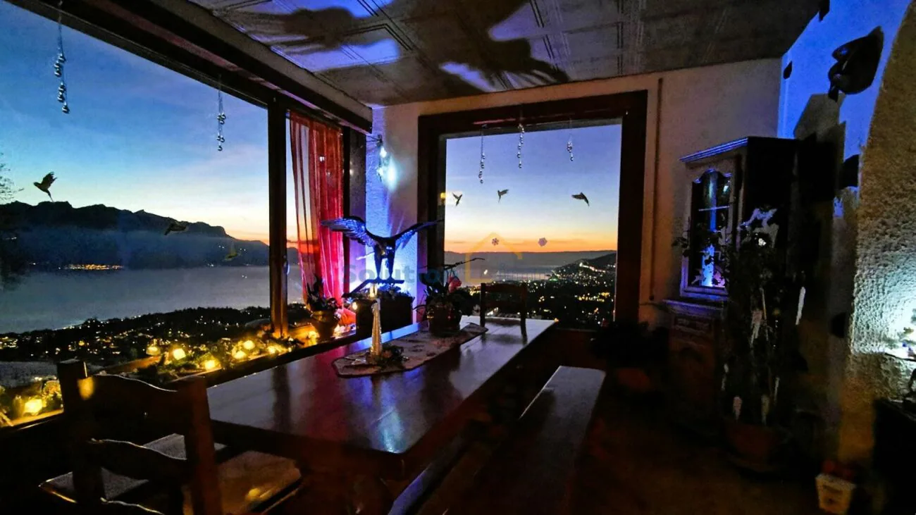 Prächtige Aussicht, Haus mit 2 Wohnungen