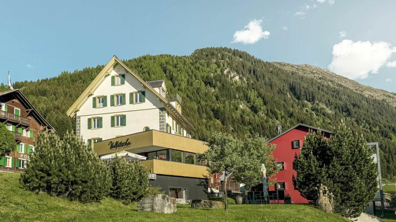 Elegante Hotel Vallatscha vicino a Disentis al passo del Lukmanier