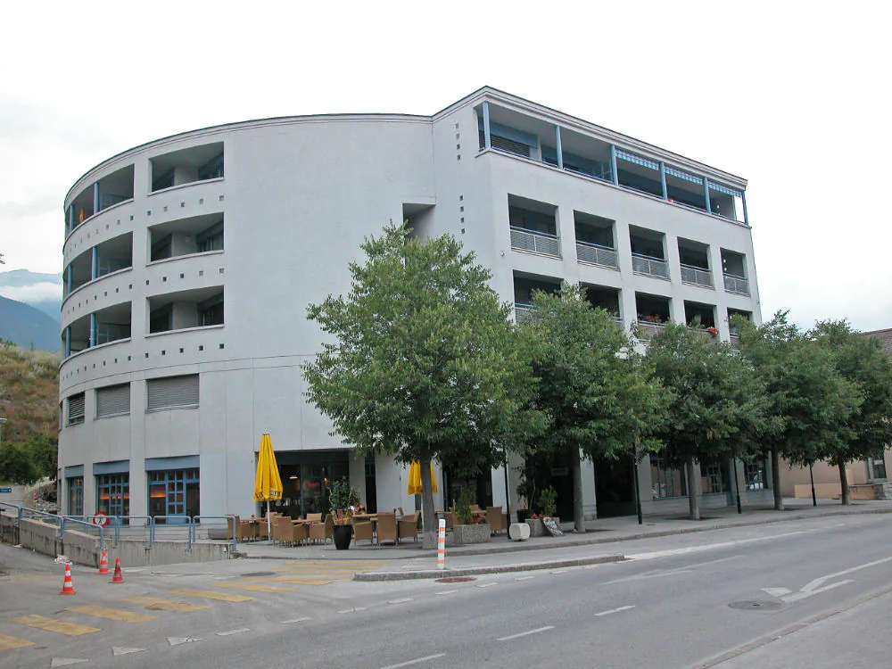 Pradec Garage - Parkplatz mit LIFT