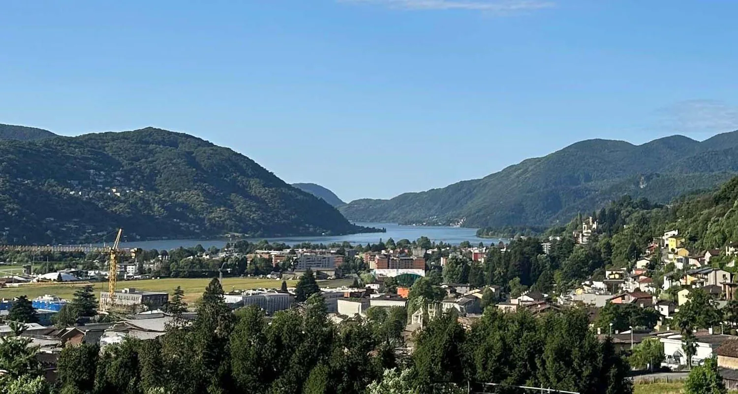 Résidence Aurora - Élégant appartement 3.5 pièces avec vue lac splendide - Bioggio