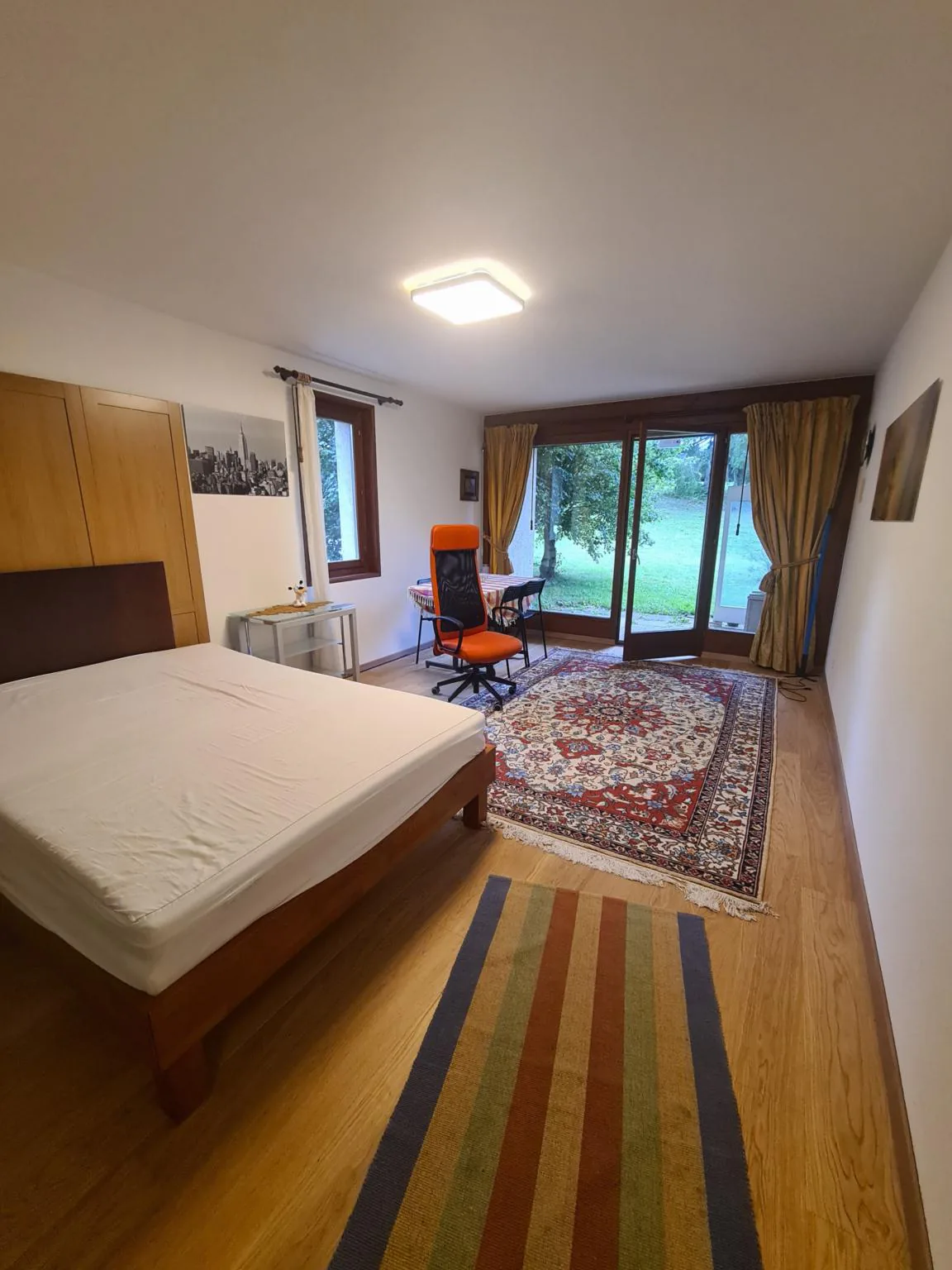 Schönes möbliertes Studio