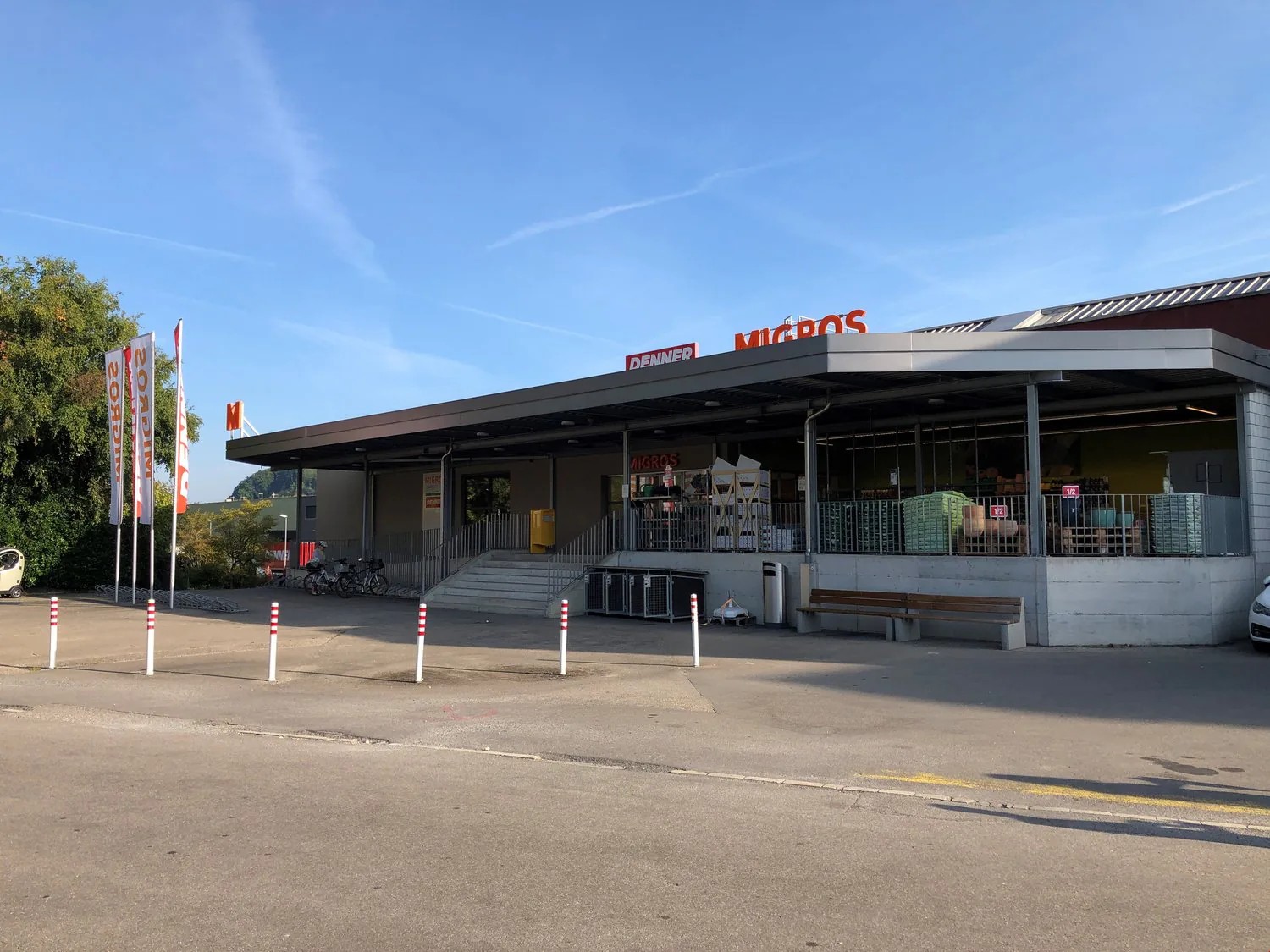 Attraktive Verkaufsfläche inklusive Lager zu vermieten!