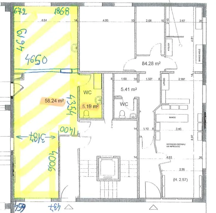 Riazzino - espace commercial en position stratégique