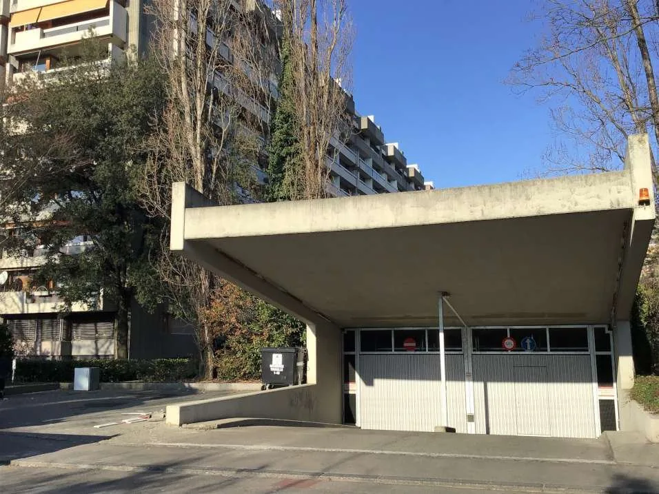 Garage im Innenbereich zu vermieten im Komplex von La Tourelle