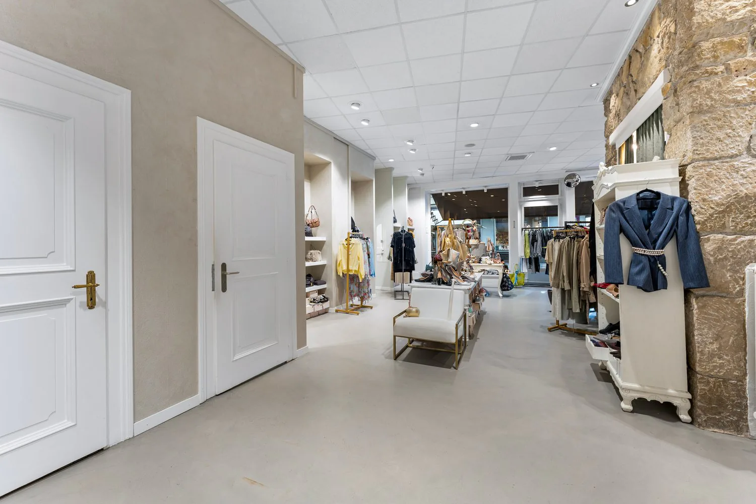 Attraktive Gewerbefläche an zentraler Lage in Biel – ideal für Verkauf, Showroom oder Dienstleistung