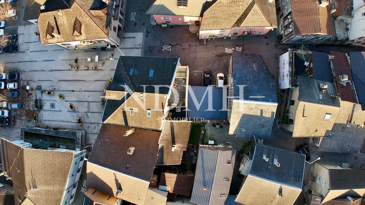 Gemischt genutztes Gebäude zum Verkauf im Ortszentrum