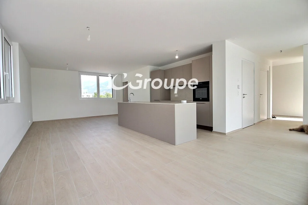 Prächtiges 4.5-Zimmer-Attikapartment zur Miete in Uvrier