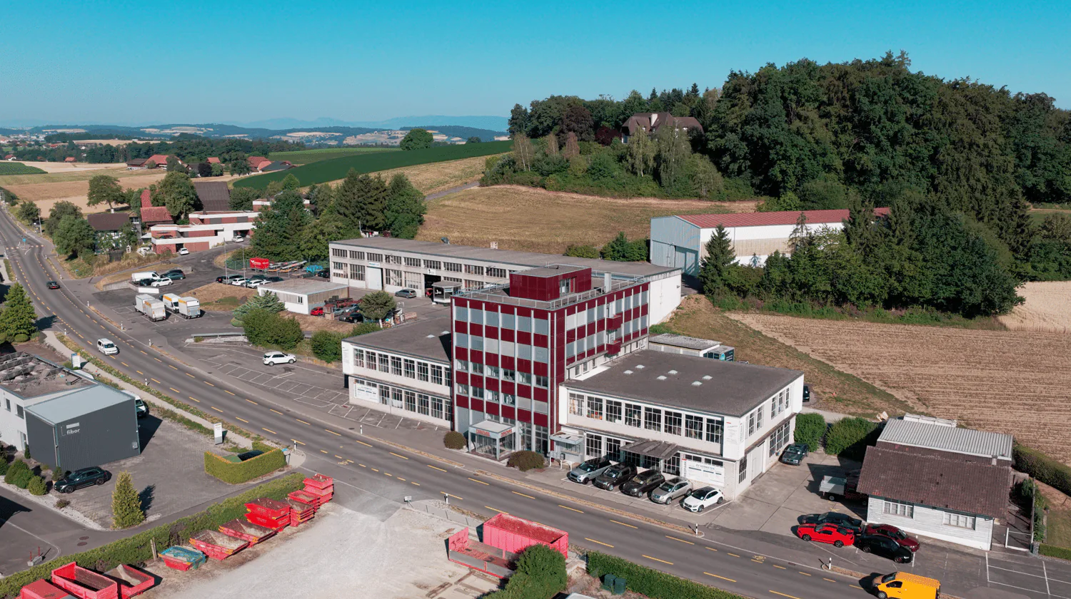 A VENDRE - Bâtiment artisanal, industriel et administratif à Schmitten