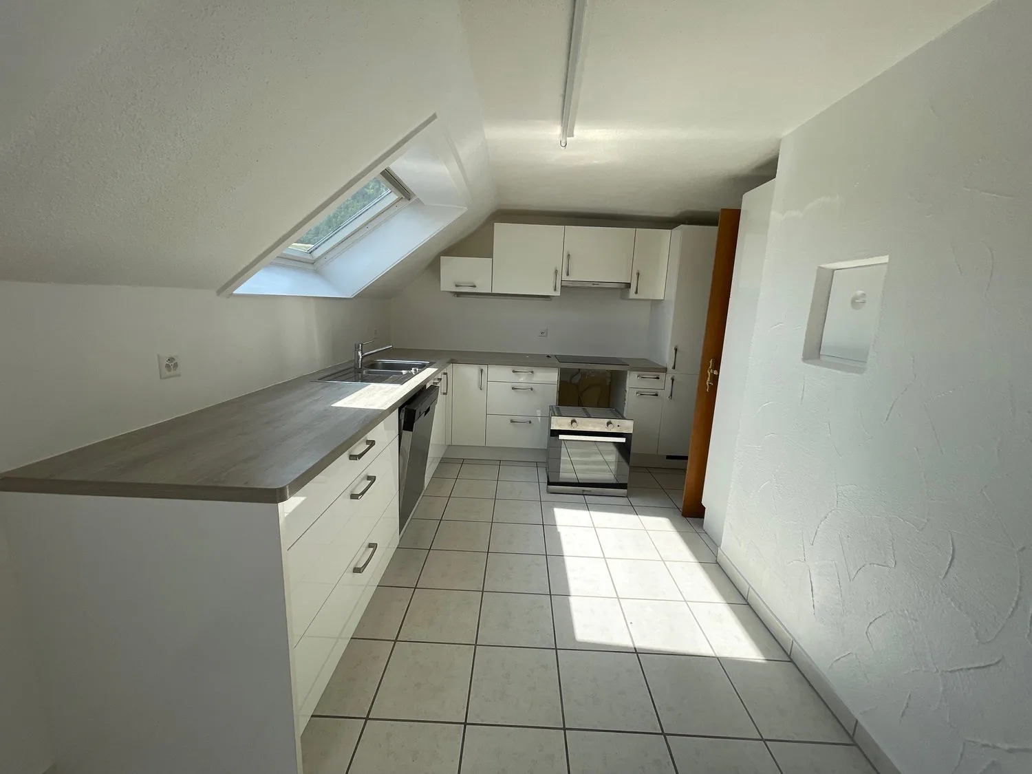 For rent: 4-room apartment - Lavoir 3, Cortébert