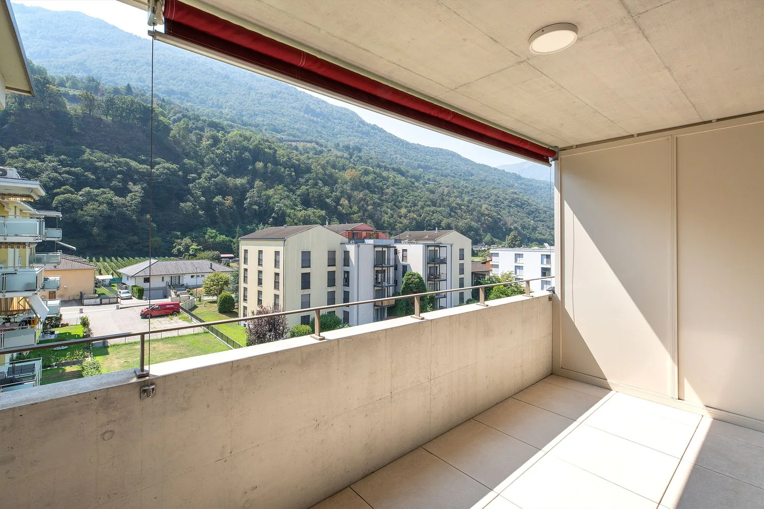 Geräumige 2.5-Zimmer-Wohnung im Grünen mit 1 kostenlosem Monat