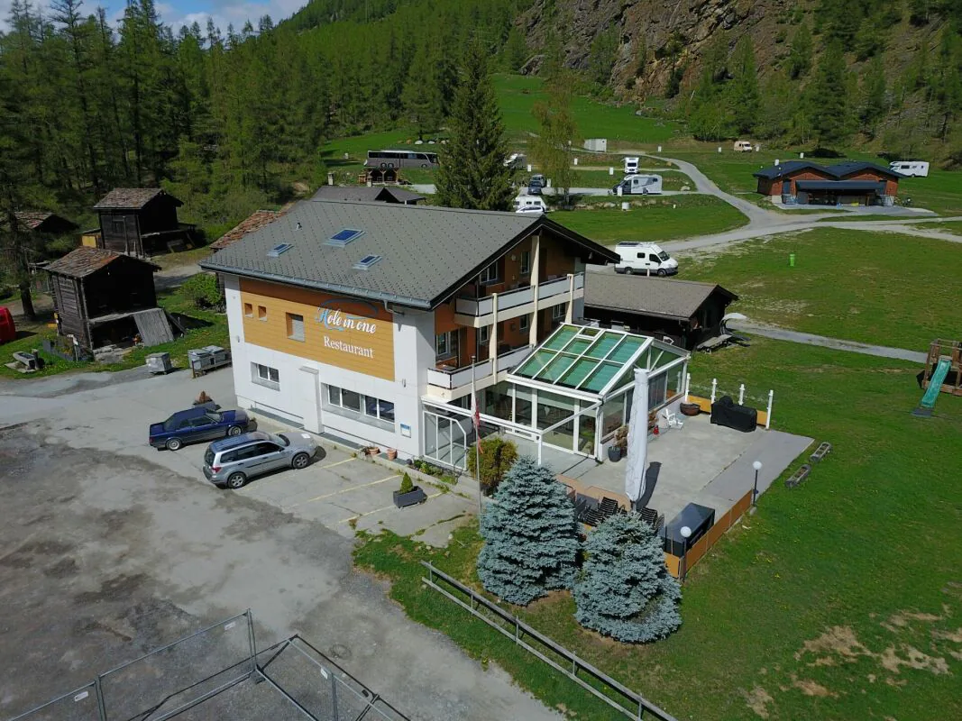 Restaurant & Hostel in Randa