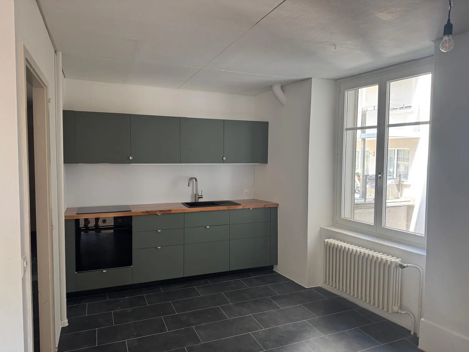 Wohnung mit 4.5 Zimmern und Balkon in Biel