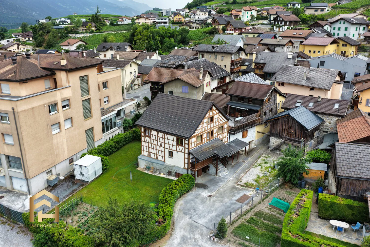 Viel Platz, viel Charme, viele Möglichkeiten Haus mit 3 Wohneinheite