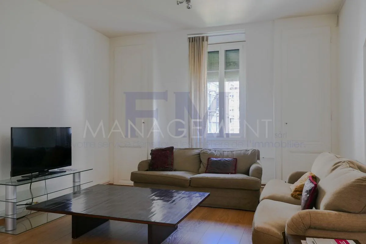 Rue Monnier ? 2 pièces meublé d'env. 70 m² au 3ème étage