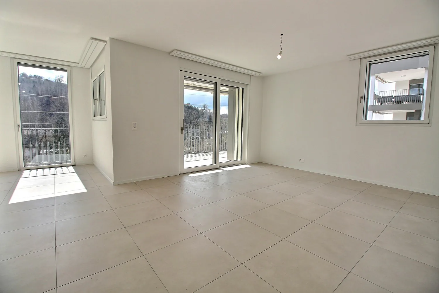 Prächtige 3.5-Zimmer-Neuwagenwohnung in Marly mit Südausrichtung und Blick auf die Gérine!