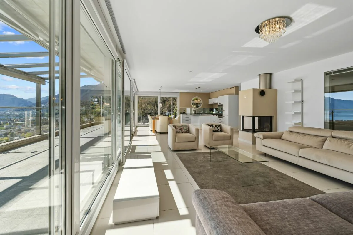Appartamento 5.5 locali con piscina e vista mozzafiato