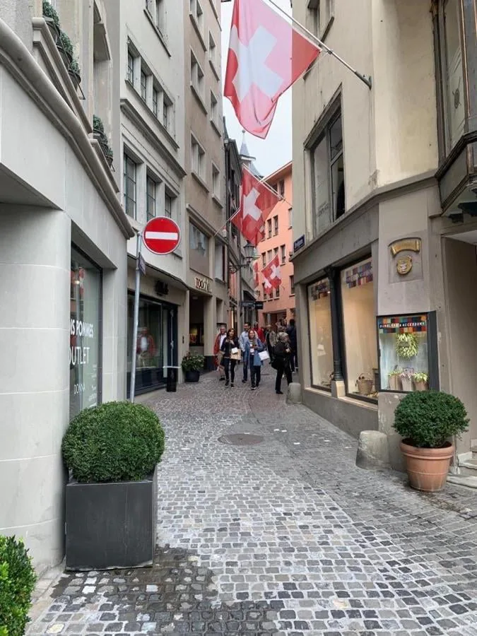 Commercial property for sale on Strehlgasse