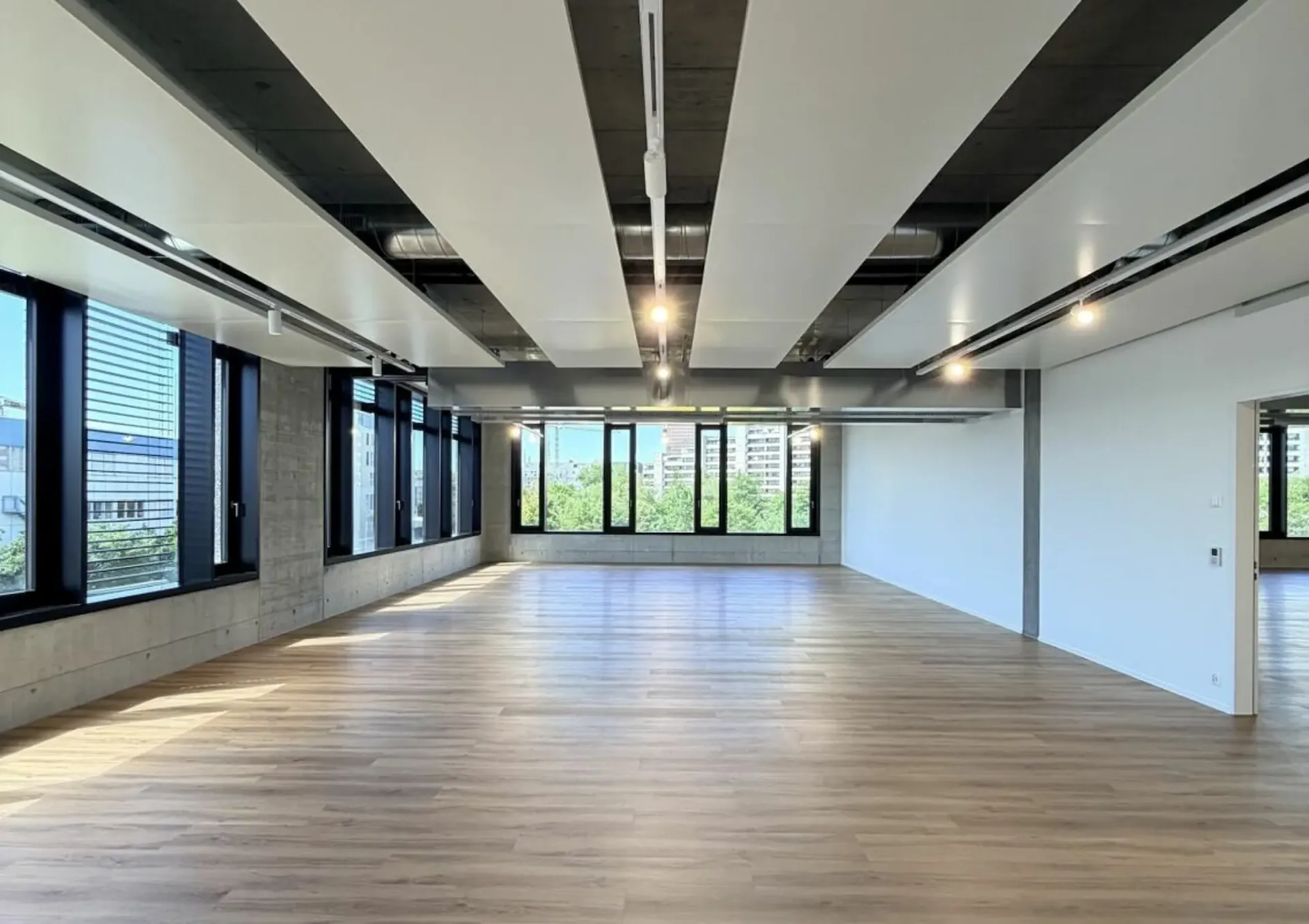 Office/Commercial | Hang-Aar | 189 to 271 m²