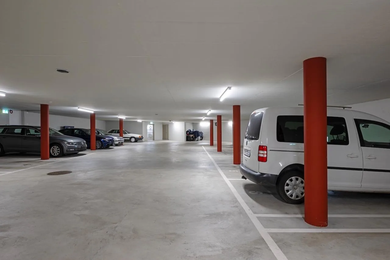 Posto auto a Dürrenäsch – disponibile immediatamente