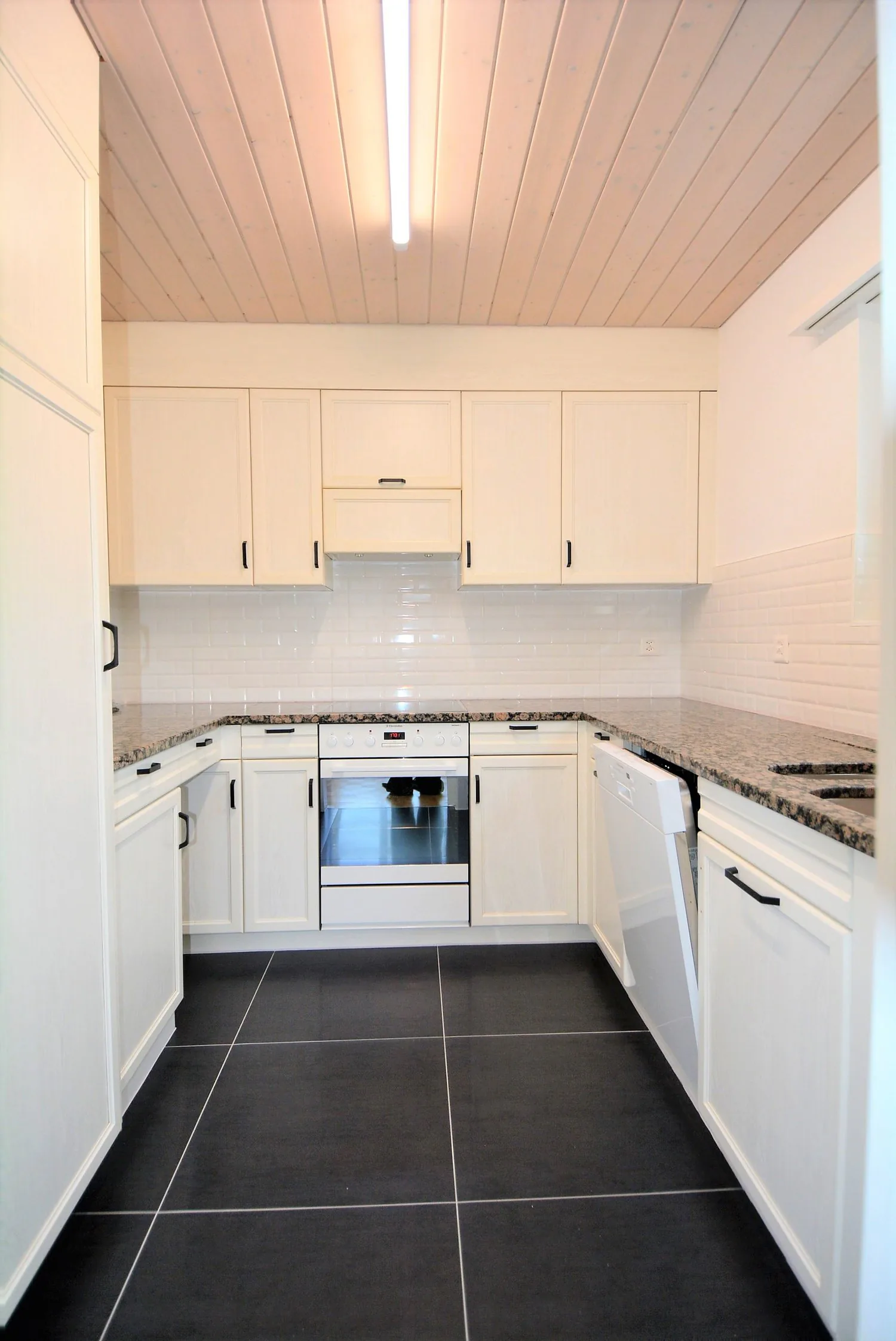 Grosszügige 5½-Zimmerwohnung mit sonnigem Balkon in Solothurn