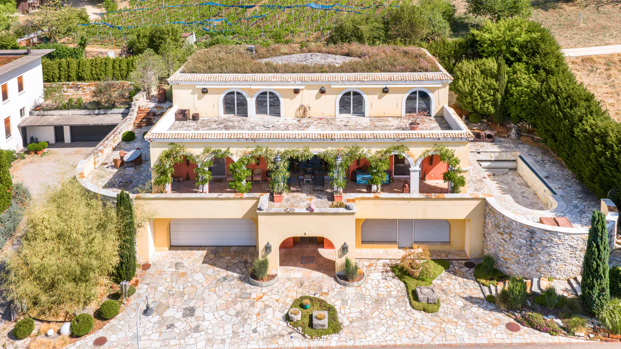 Einzigartige Villa mit exklusivem Wohnambiente & viel Raum zum Leben