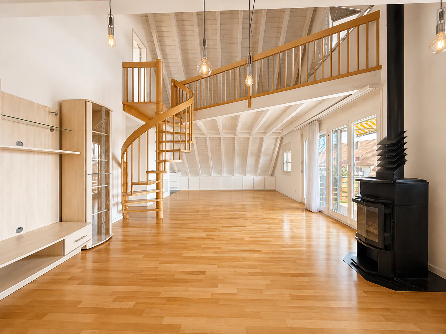 Dream Maisonette with Gallery and Mountain View