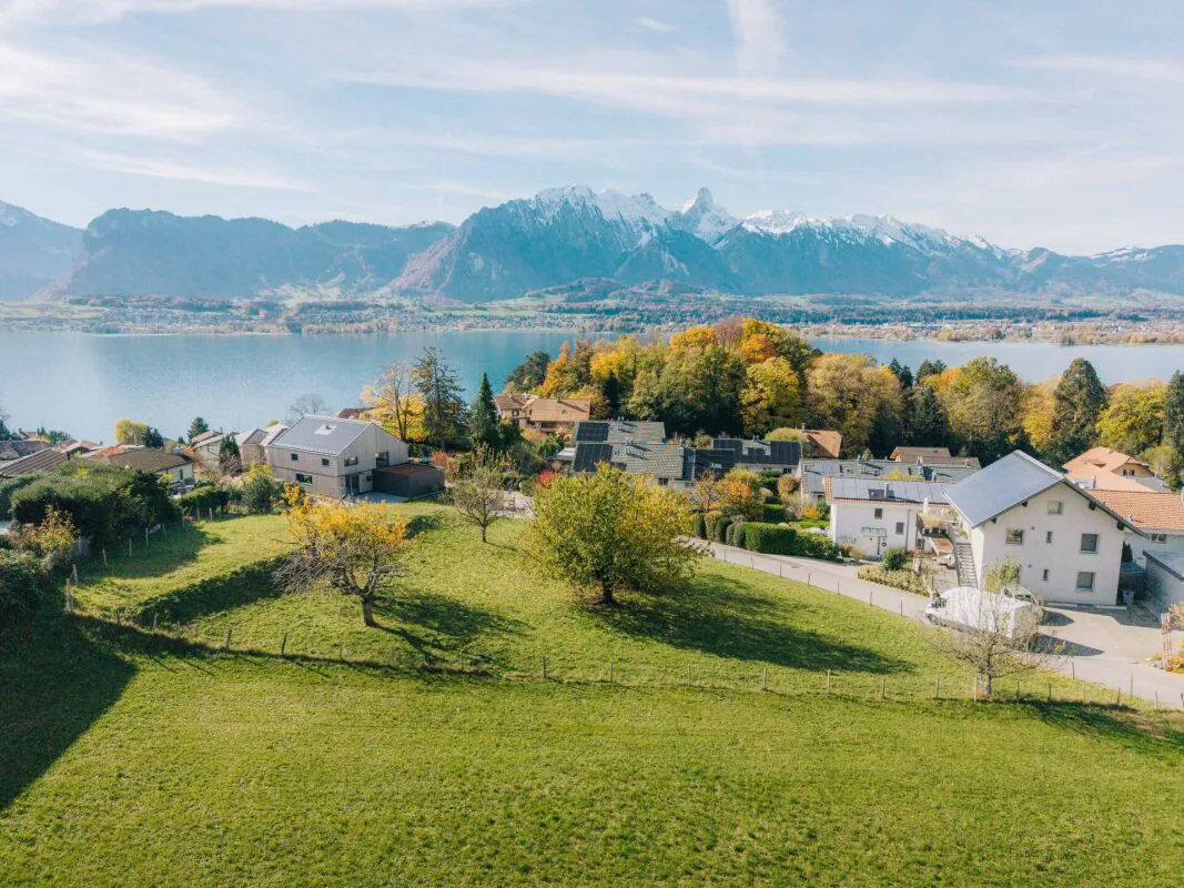 Occasion rare - appartement de vacances 2½ pièces à Hilterfingen sur le lac de Thoune