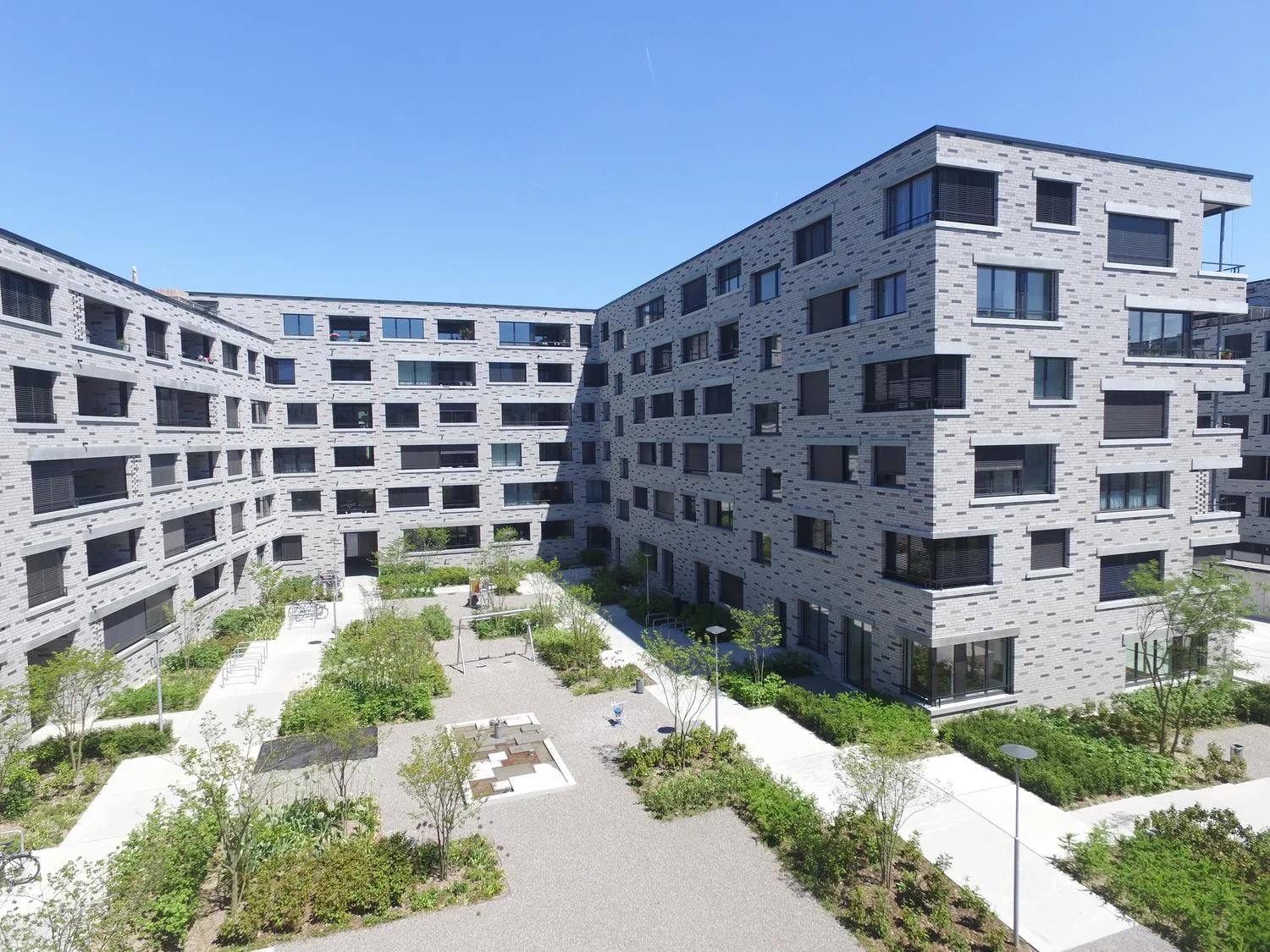 Work 3 - attractive living all around on the 2nd floor