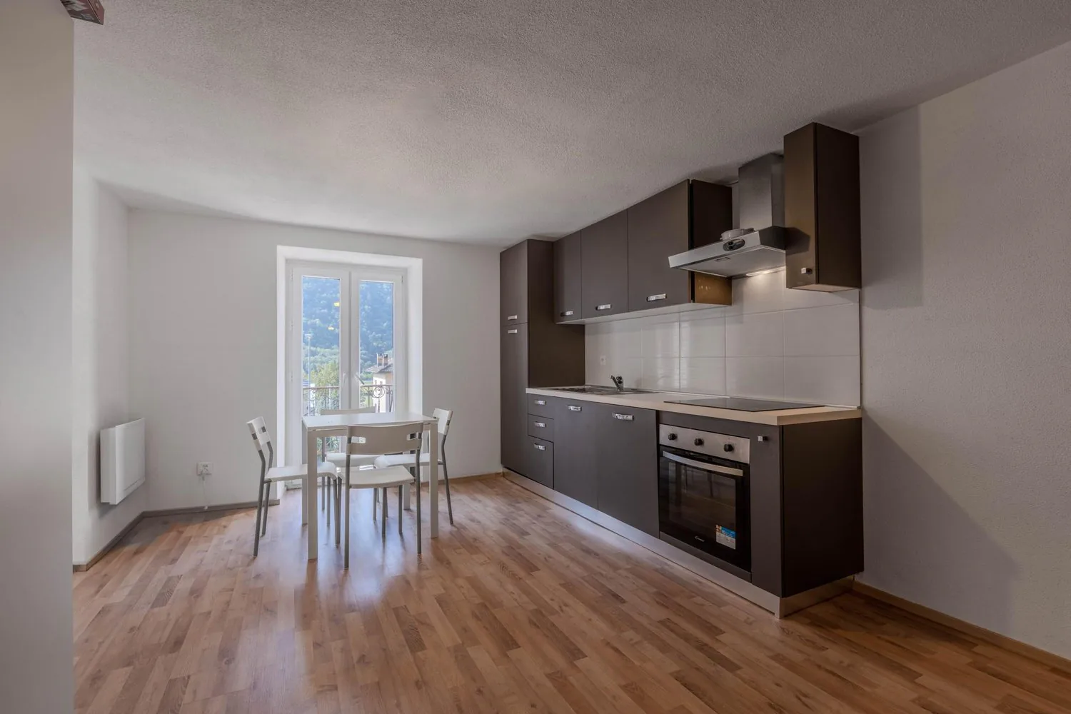 Stable renovated building with 3 apartments for rent in Lumino