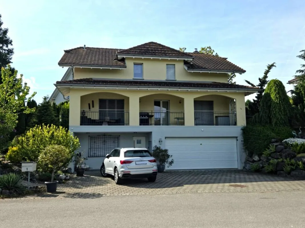 Detached 6.5 room single-family house for sale with a great view!