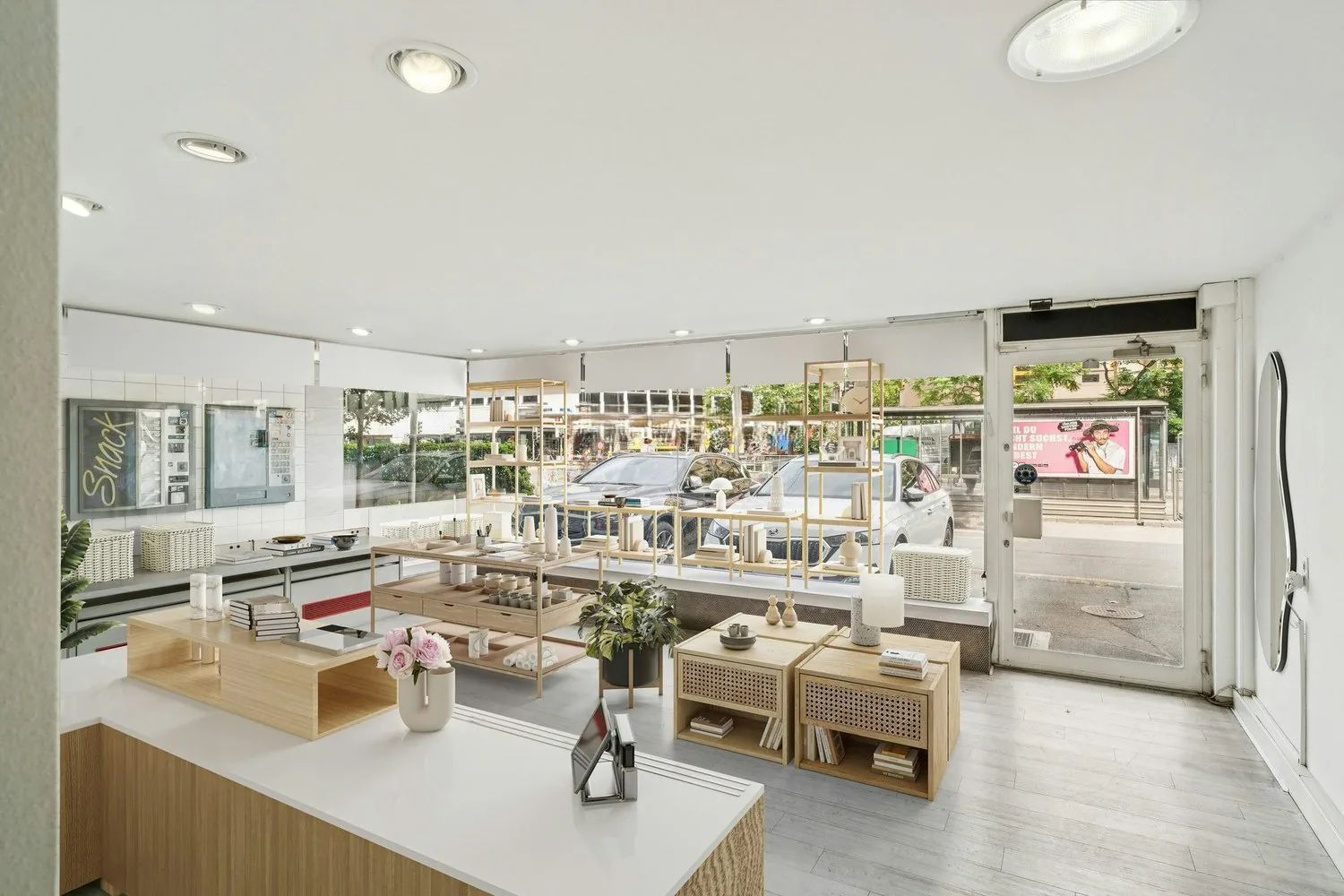 Espace commercial attractif avec grande façade vitrée sur Spalenring