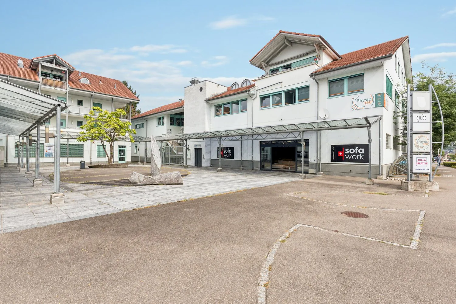 Ampio spazio commerciale al Bärenplatz di Fahrwangen!