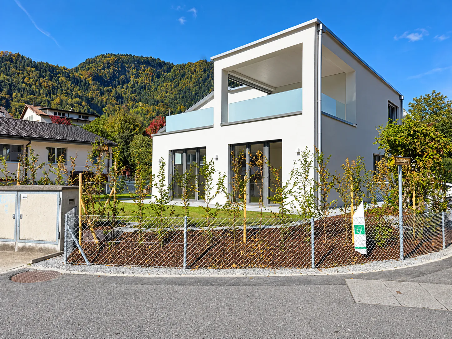 Maison unifamiliale moderne de 5,5 pièces, indépendante, dans un quartier calme à Näfels