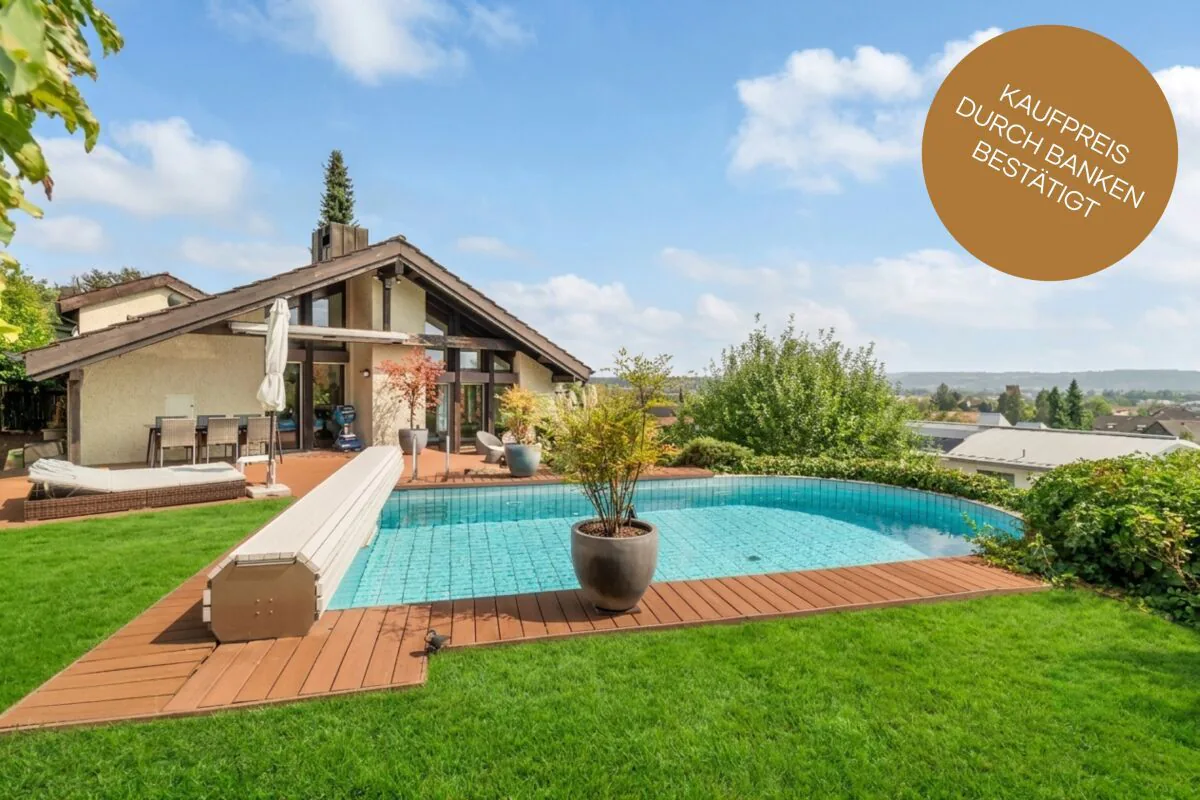 Pool, Privacy, and Alpine Panorama in Bassersdorf