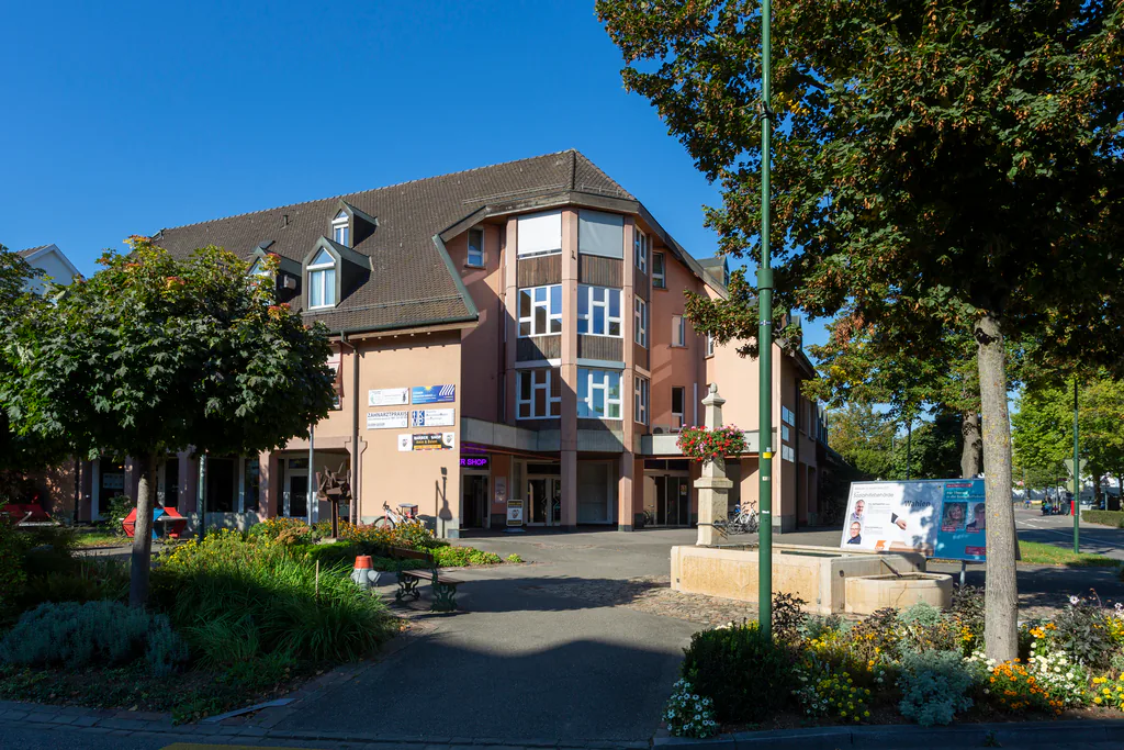 Commercial and office spaces in the heart of Therwil