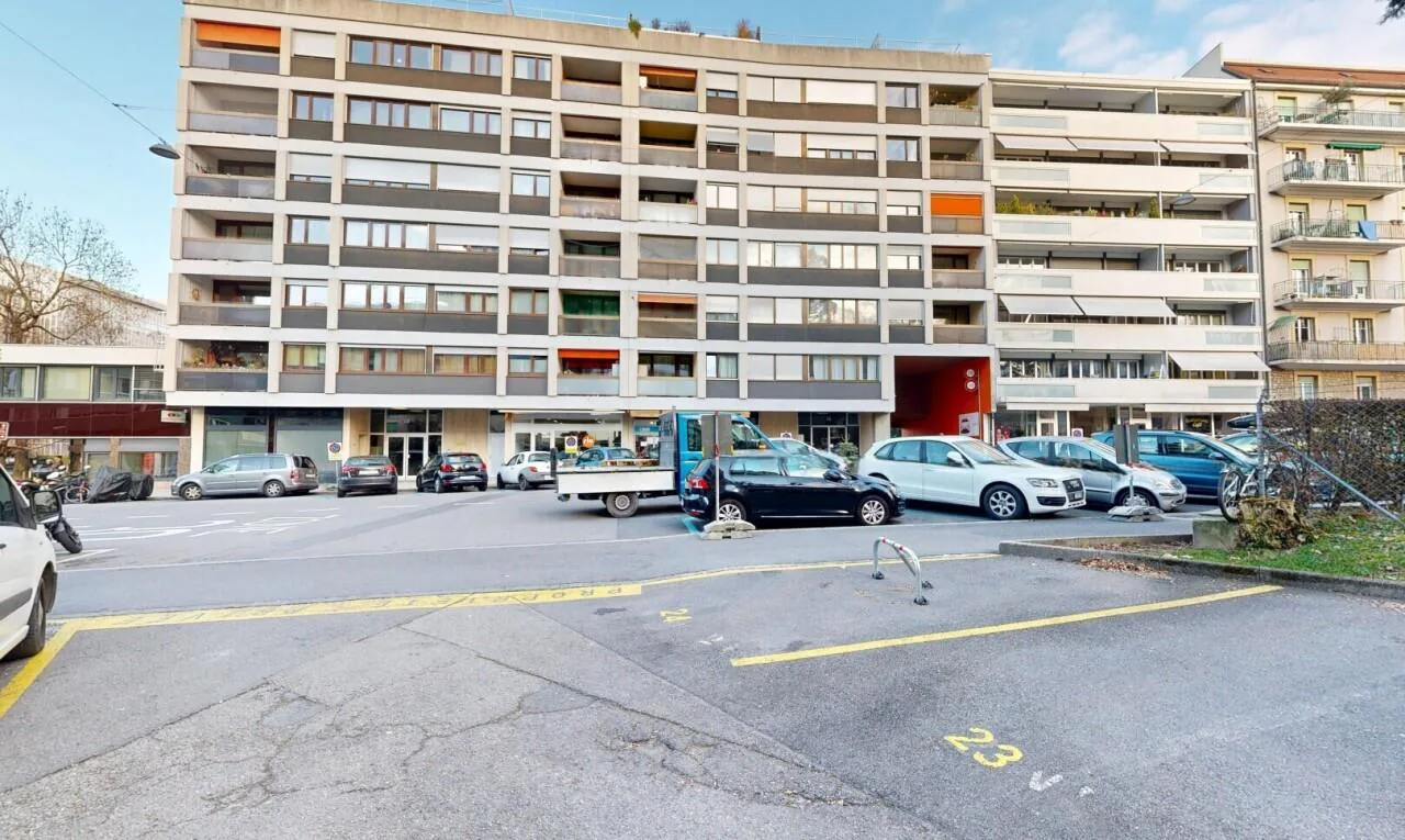 Bright Family Apartment, 114 m², in the Heart of the City