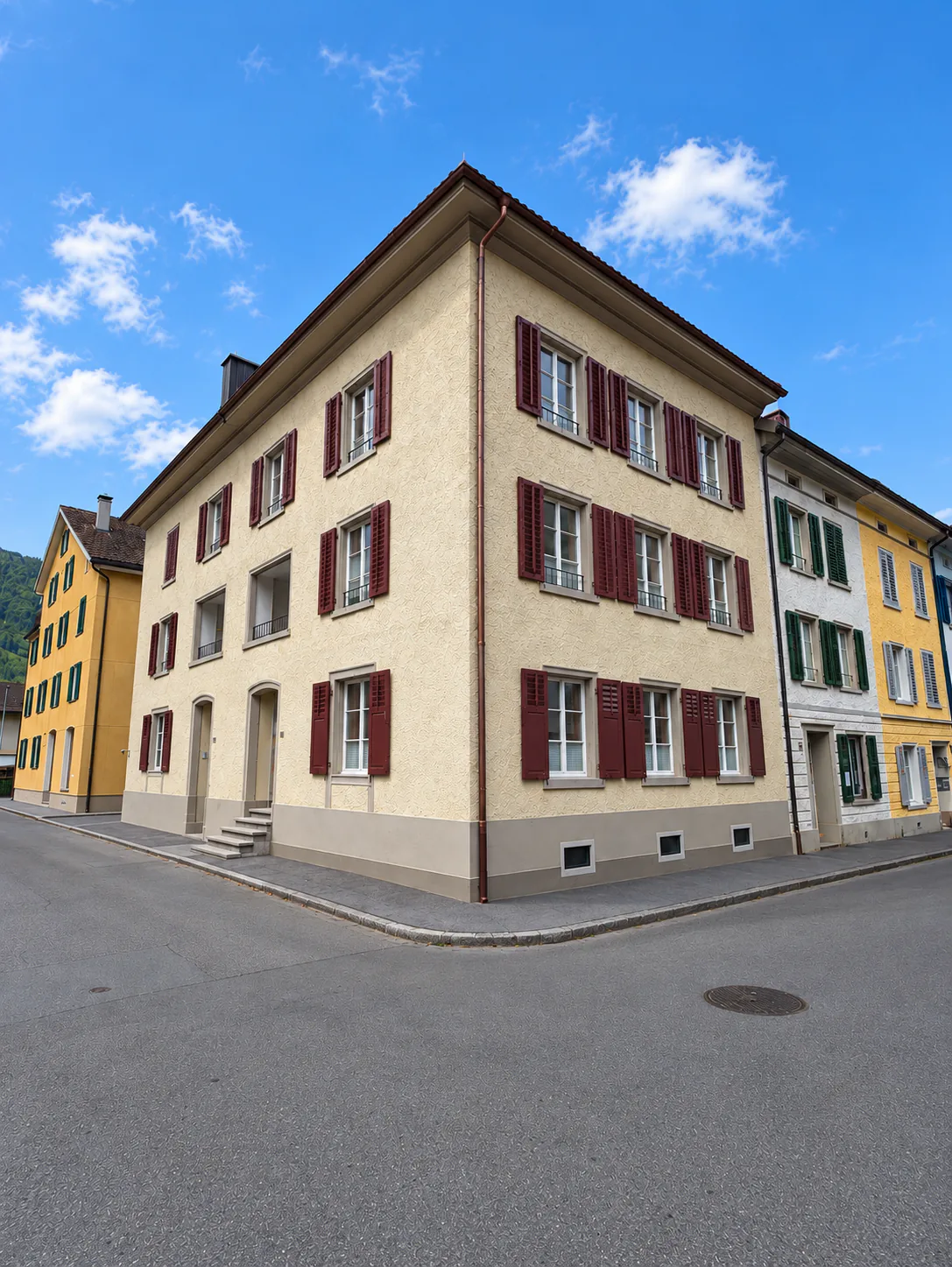 Charmant maison de rangée de 5,5 pièces dans un endroit calme mais central à Ennenda