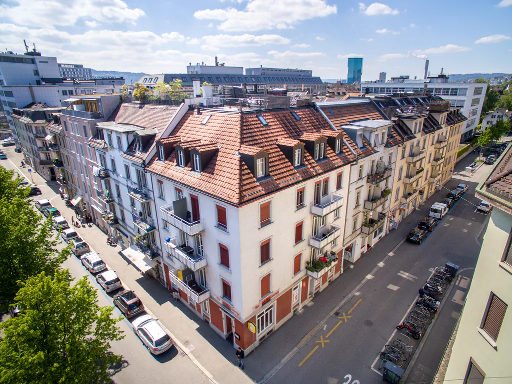 Helle 2 - Zimmerwohnung mit Balkon, wenige Fussminuten vom HB